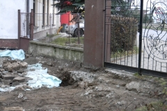 2014-dlazba-pred-kostolom013